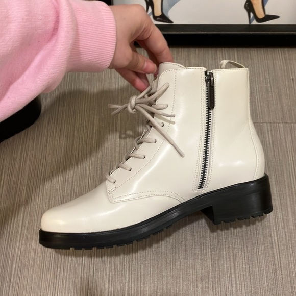 Everlane “Modern” Utility Leather boots w/Laces ivory white color Size 6.5 NWOB - Picture 7 of 15